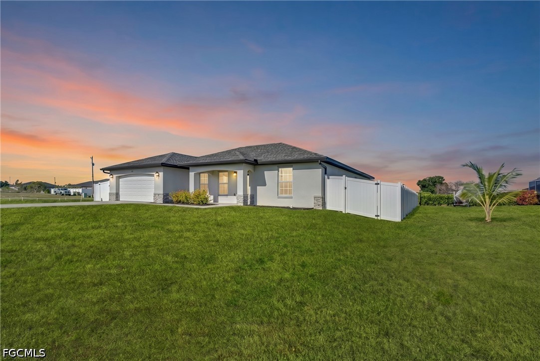 4 Bed SingleFamilyResidence for Sale in Cape Coral, FL — photo 2