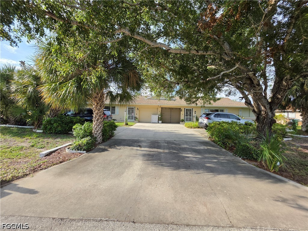 4 Bed Duplex for Sale in Cape Coral, FL, $399,000 — photo 2