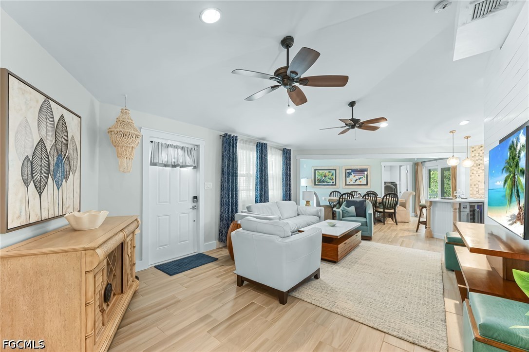 2 Bed SingleFamilyResidence for Sale in Park Place, FL — photo 2
