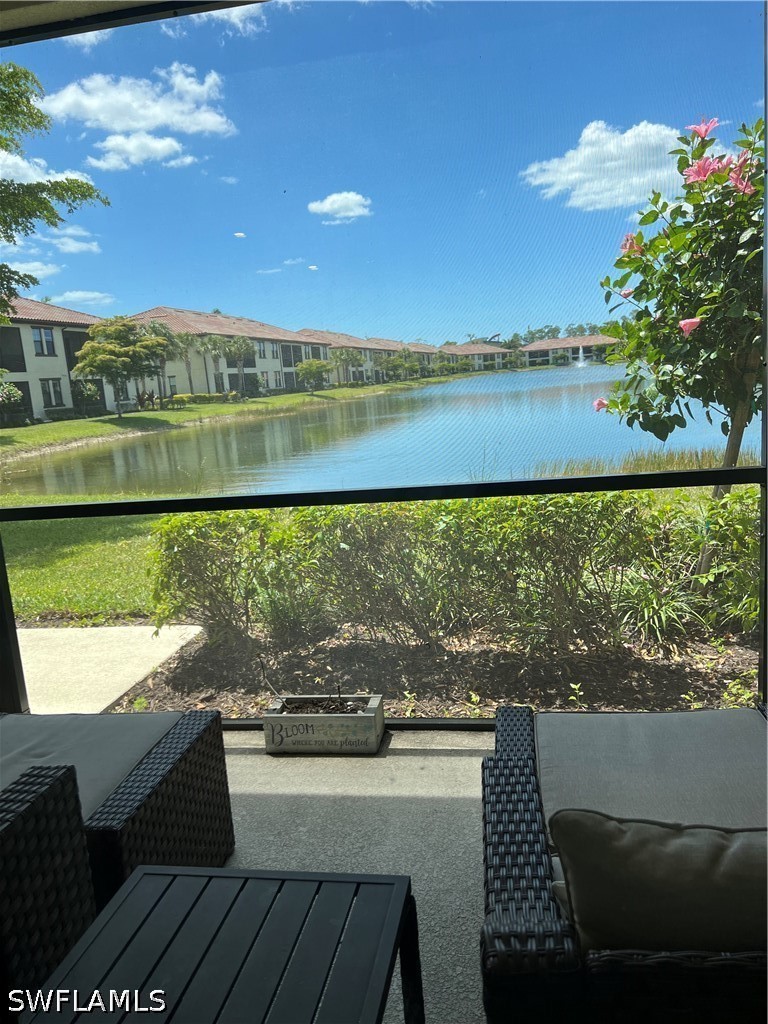 2 Bed Waterfront Home for Sale in Naples, FL, $1,900 — photo 2