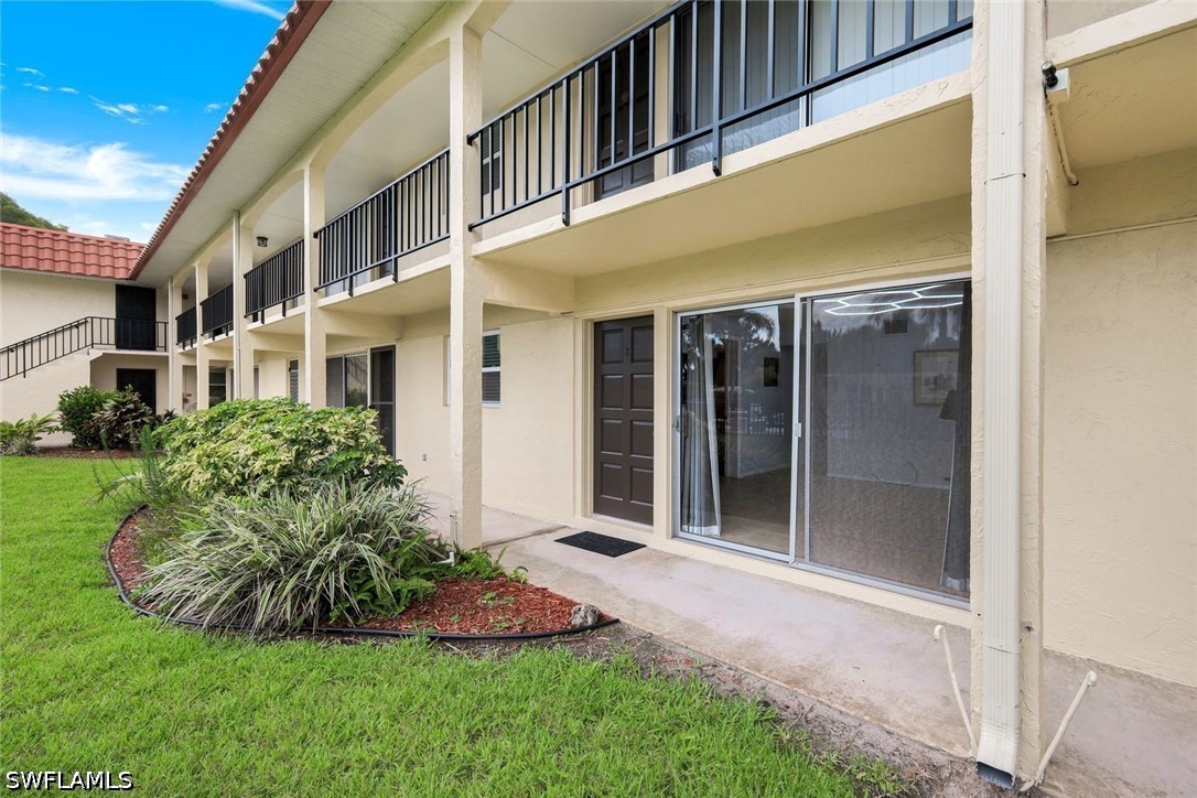 1 Bed Condominium for Sale in Fort Myers, FL, $95,000 — photo 2