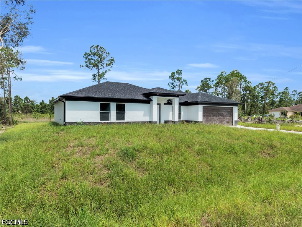 3 Bed SingleFamilyResidence for Sale in Lehigh Acres, FL — photo 2