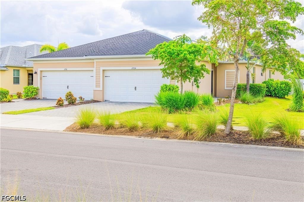 3 Bed Attached for Sale in Trails Edge, FL, $2,200 — photo 2