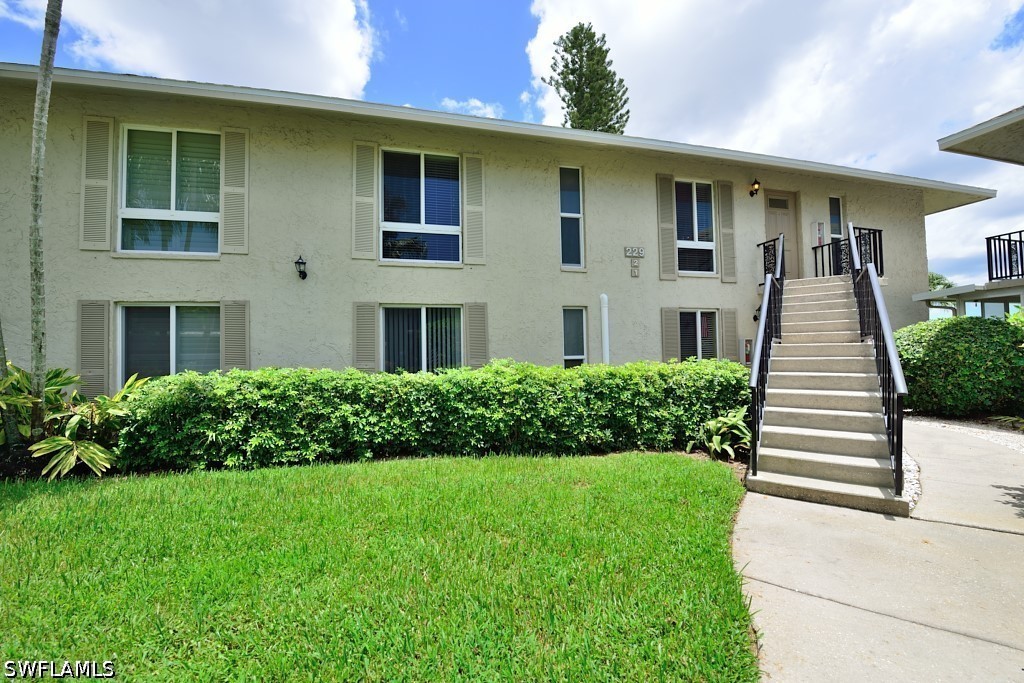 2 Bed Waterfront Home for Sale in Naples, FL, $4,400 — photo 2