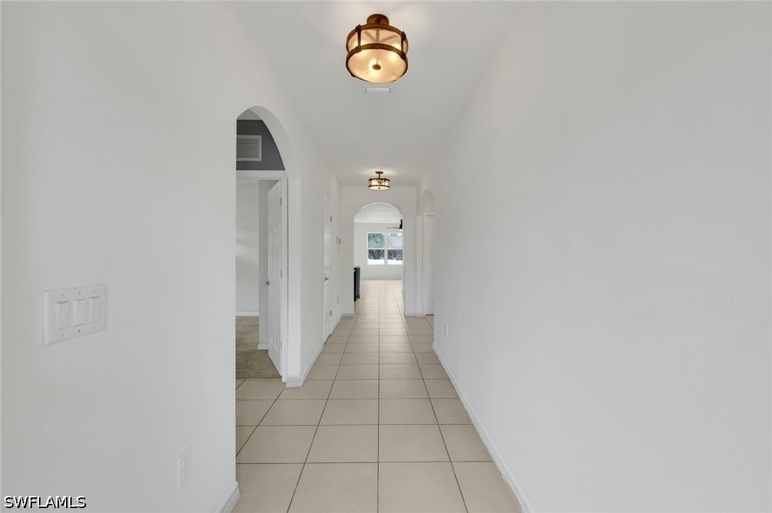 4 Bed SingleFamilyResidence for Sale in San Carlos Park, FL — photo 2