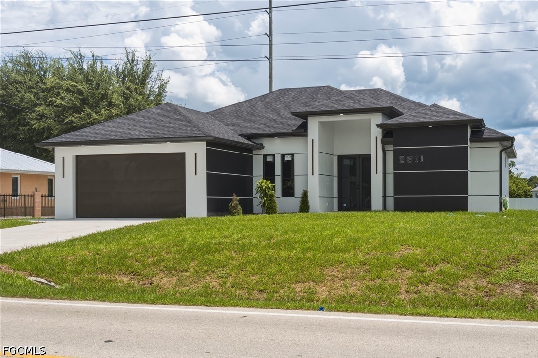 3 Bed SingleFamilyResidence for Sale in Lehigh Acres, FL — photo 2