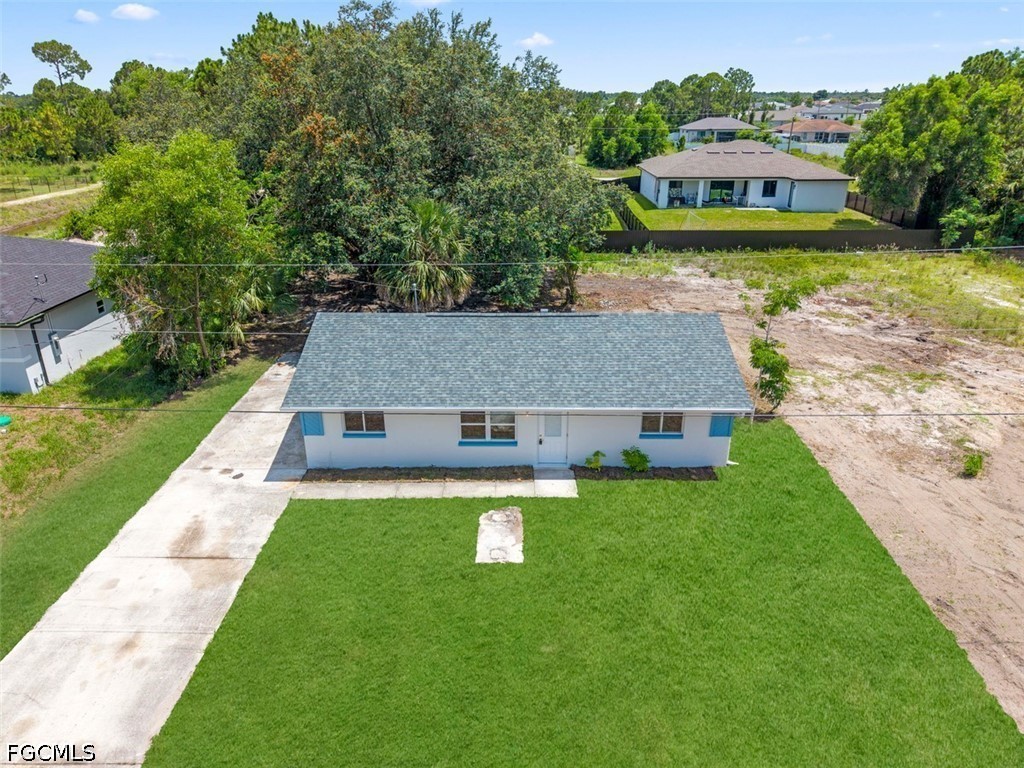 3 Bed SingleFamilyResidence for Sale in Lehigh Acres, FL — photo 2