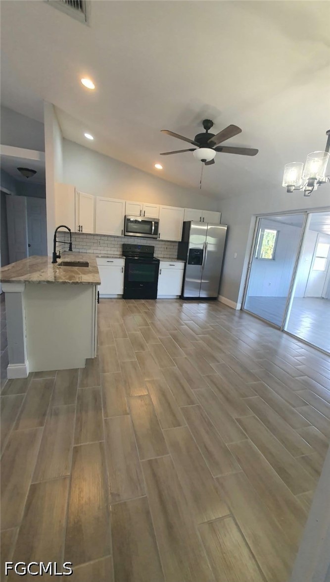 3 Bed SingleFamilyResidence for Sale in Lehigh Estates, FL — photo 2