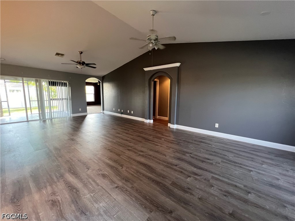 3 Bed SingleFamilyResidence for Sale in Cape Coral, FL — photo 2