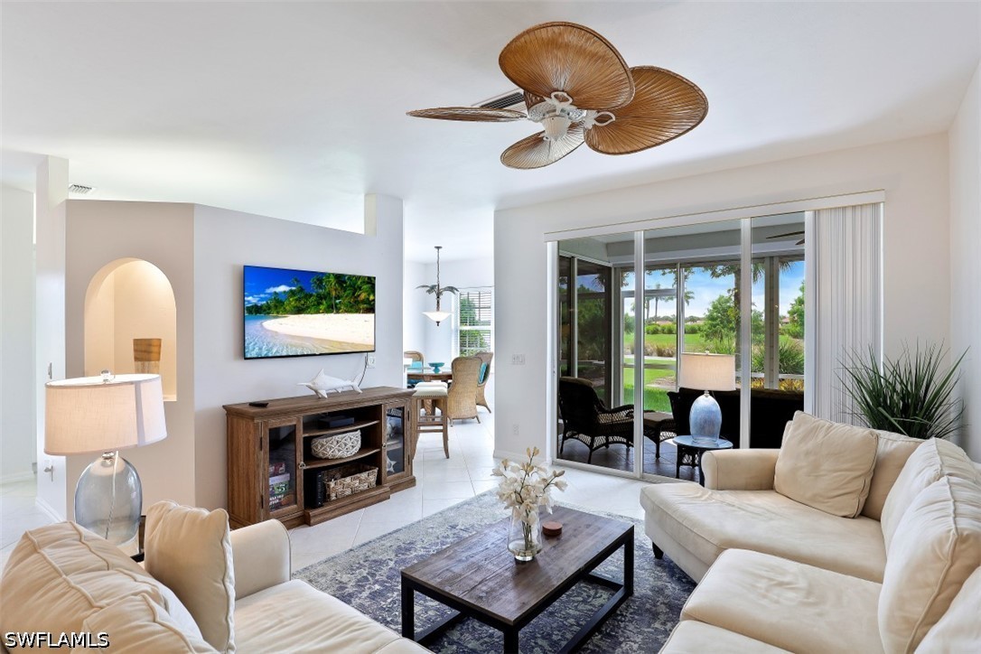 3 Bed Condominium for Sale in Clubside, FL, $8,000 — photo 2