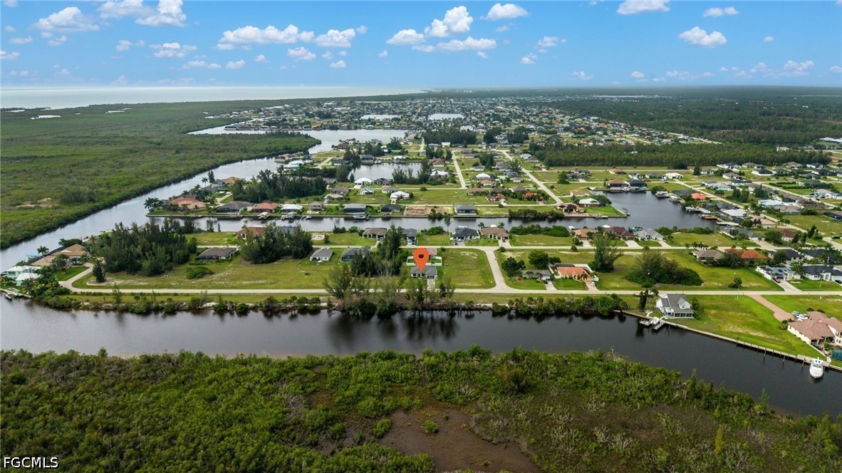 3 Bed SingleFamilyResidence for Sale in Cape Coral, FL — photo 2