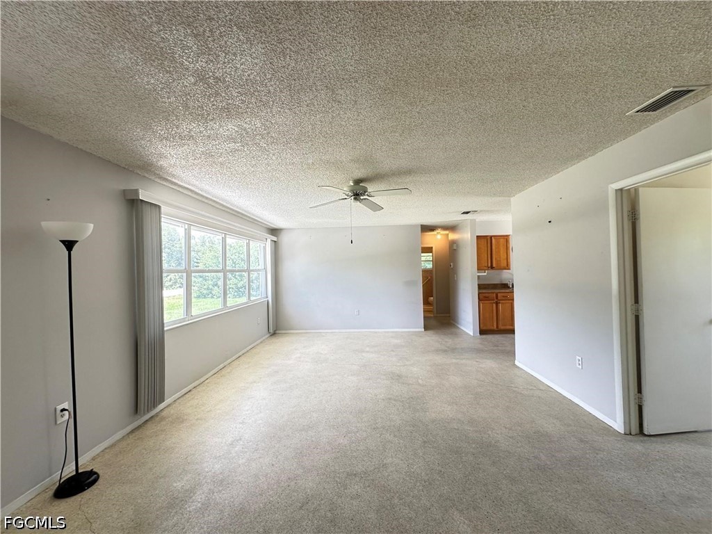 3 Bed SingleFamilyResidence for Sale in Punta Gorda, FL — photo 2