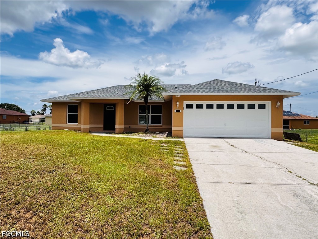 3 Bed SingleFamilyResidence for Sale in Mirror Lakes, FL — photo 2
