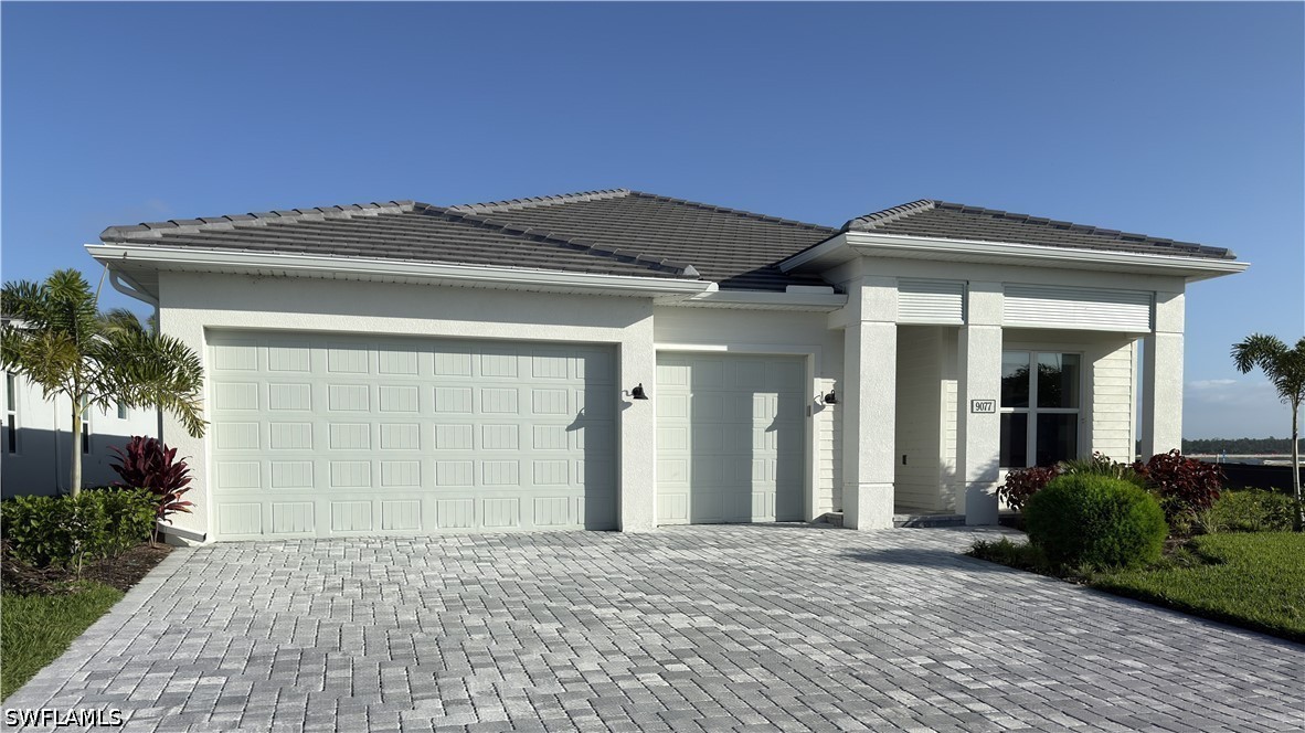 5 Bed Waterfront Home for Sale in Seven Shores, FL, $5,500 — photo 2
