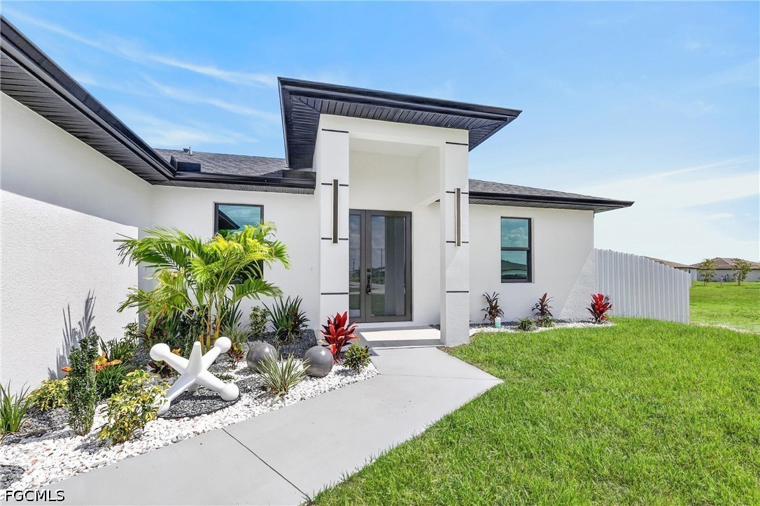 3 Bed SingleFamilyResidence for Sale in Cape Coral, FL — photo 2