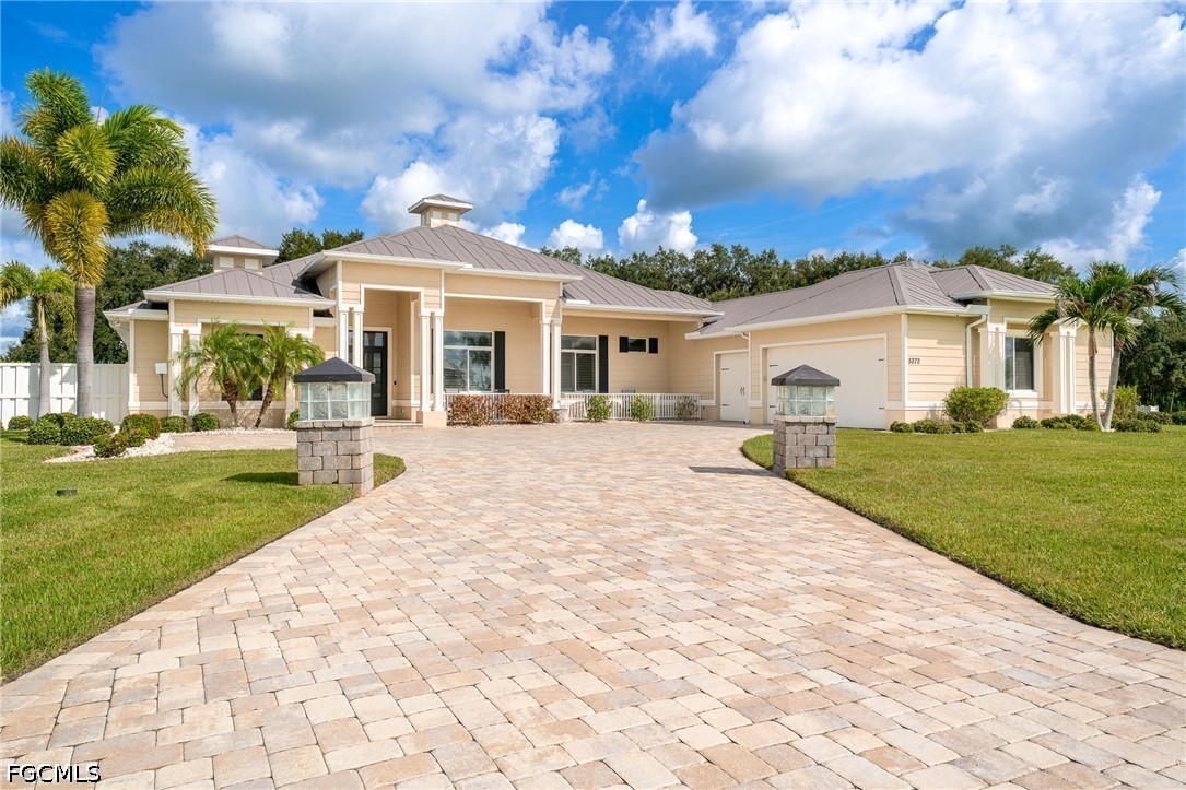 3 Bed Pool Home for Sale in Old Fort Denaud, photo 2