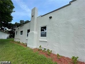 2 Bed SingleFamilyResidence for Sale in Fort Myers, FL — photo 2