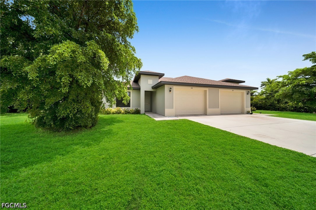 3 Bed Waterfront Home for Sale in Cape Coral, FL, $1,900 — photo 2