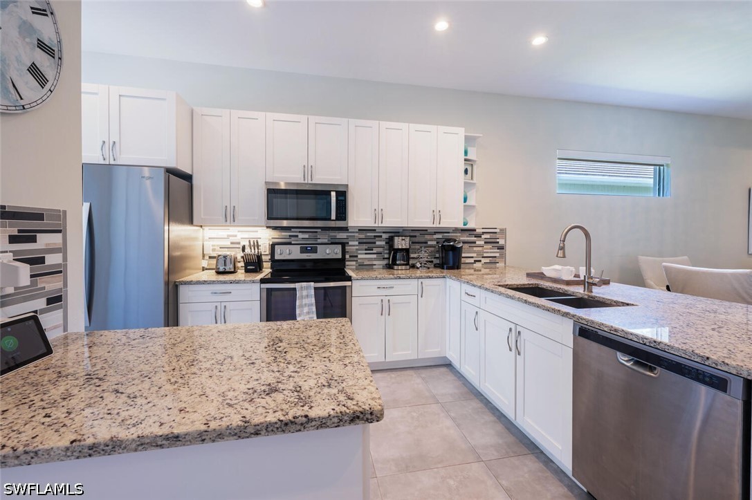 3 Bed SingleFamilyResidence for Sale in Naples, FL, $3,300 — photo 2