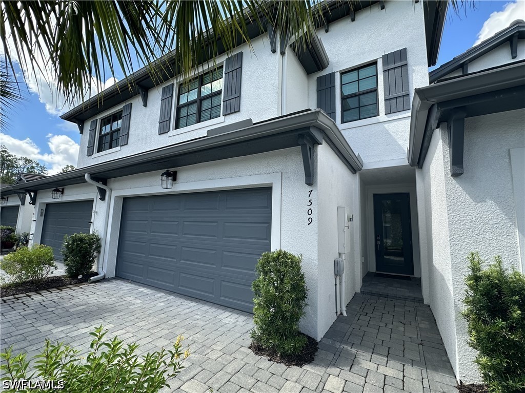 3 Bed Townhouse for Sale in Vanderbilt Reserve, FL, $2,875 — photo 2