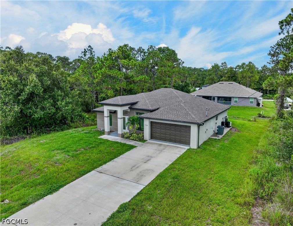 3 Bed SingleFamilyResidence for Sale in Lehigh Acres, photo 2