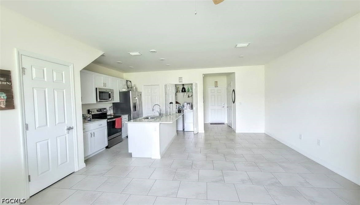3 Bed Attached for Sale in Portico, FL, $212,000 — photo 2