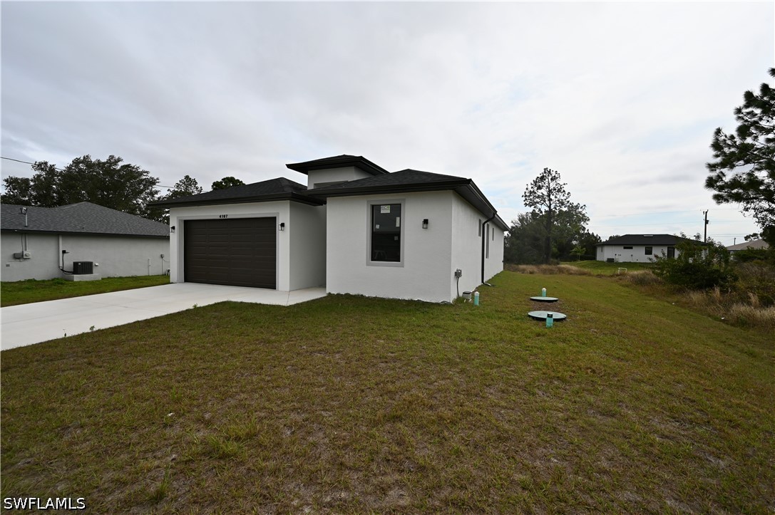 3 Bed SingleFamilyResidence for Sale in Lehigh Acres, FL — photo 2