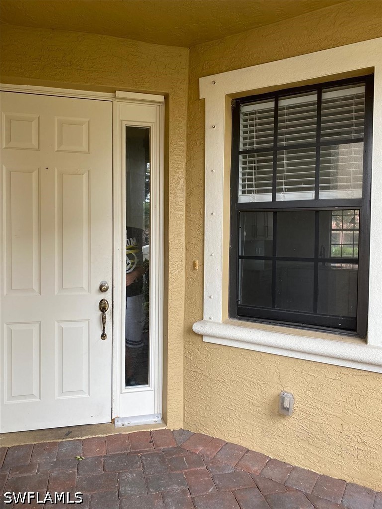 4 Bed SingleFamilyResidence for Sale in Naples, FL, $2,600 — photo 2