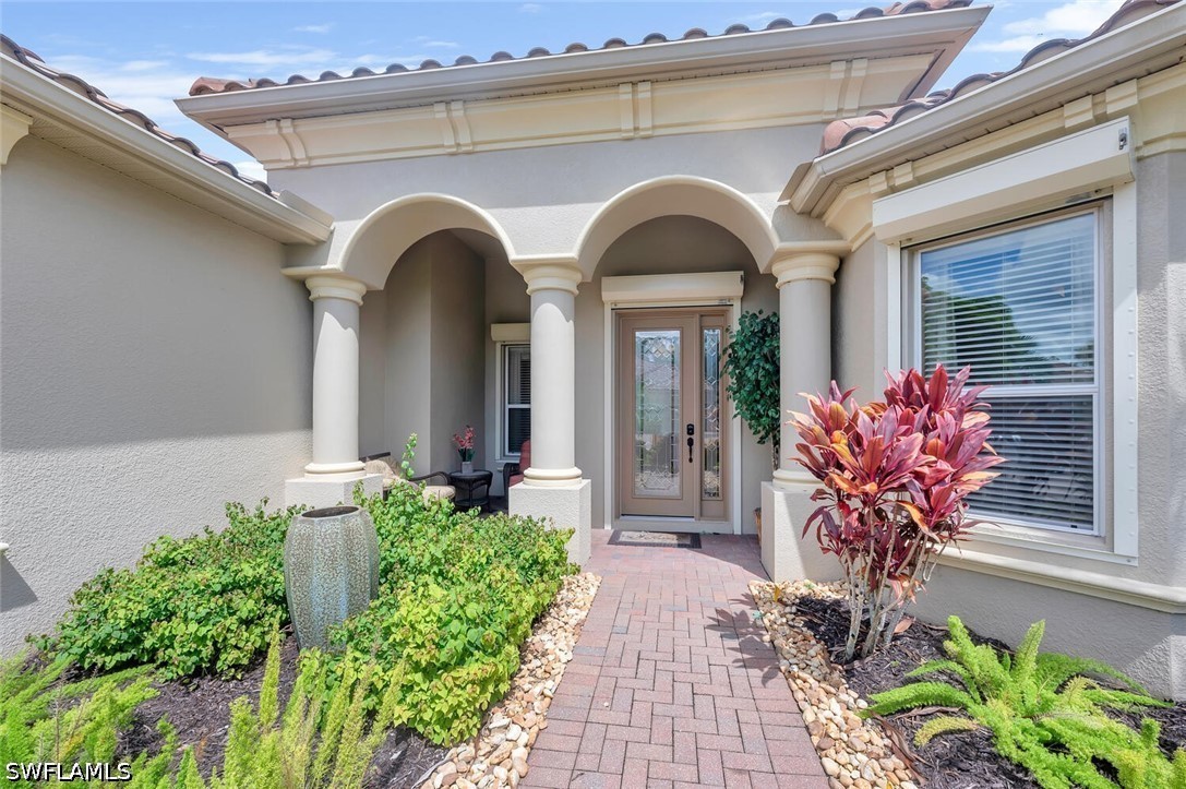 5 Bed Pool Home for Sale in Bella Terra, FL, $4,750 — photo 2