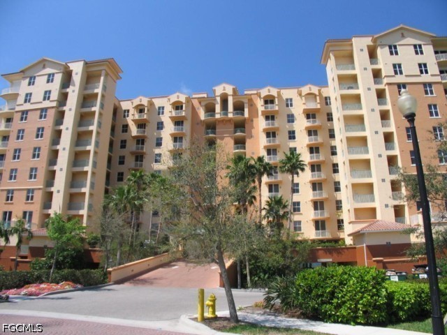 3 Bed Waterfront Home for Sale in The Shores, FL, $2,499,000 — photo 2