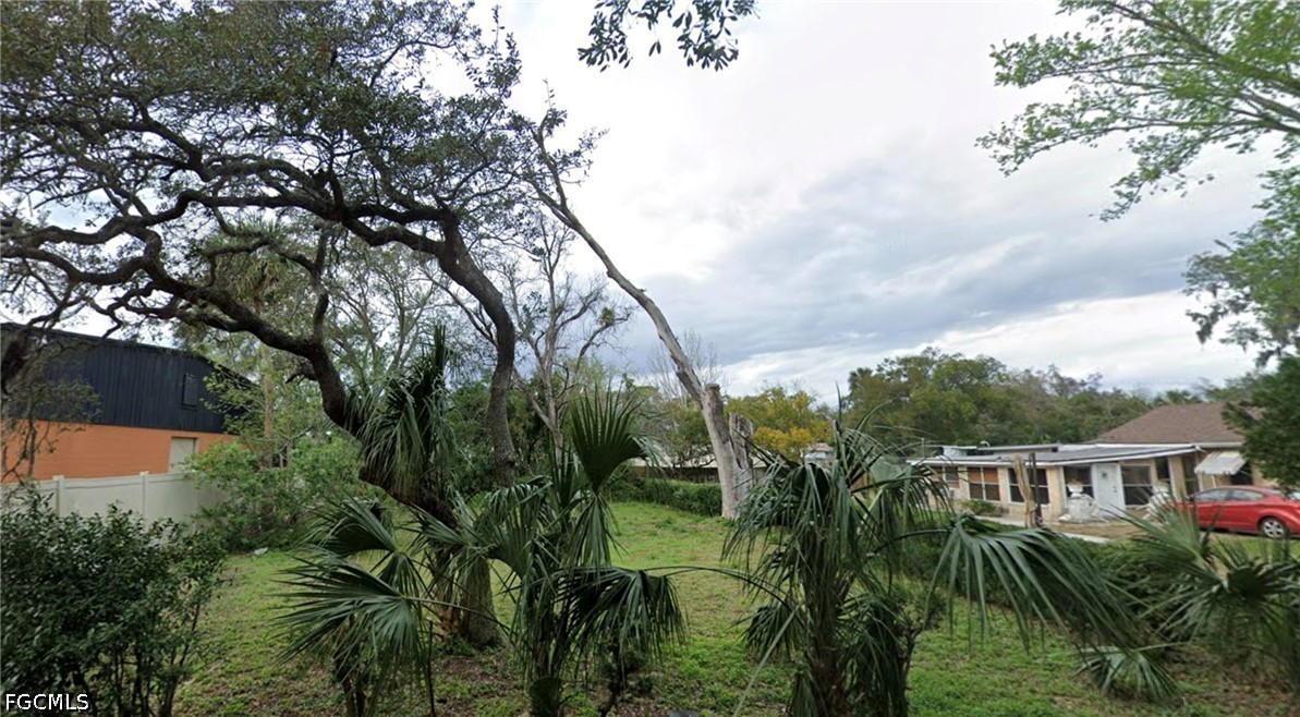Residential for Sale in Acreage, FL, $40,000 — photo 2