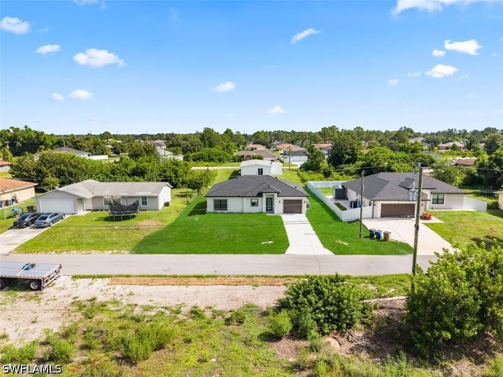 3 Bed SingleFamilyResidence for Sale in Lehigh Acres, FL — photo 2