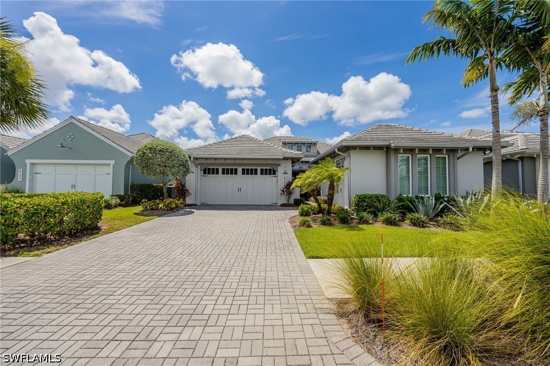 2 Bed Pool Home for Sale in Naples, FL, $1,695,000 — photo 2