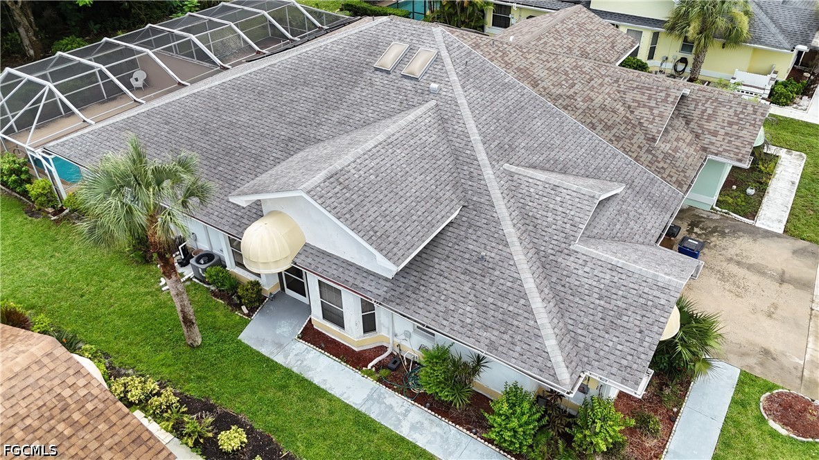 2 Bed Pool Home for Sale in Lehigh Acres, photo 2