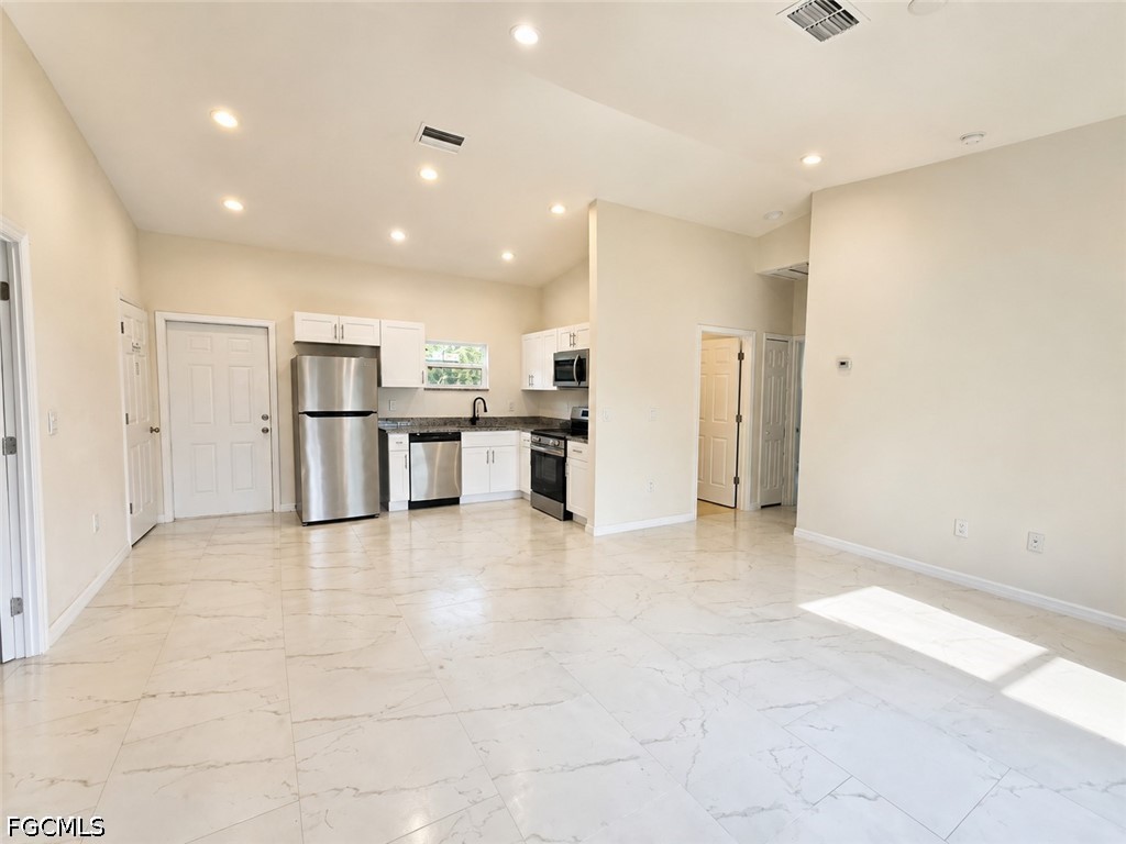 3 Bed SingleFamilyResidence for Sale in Lehigh Acres, FL — photo 2