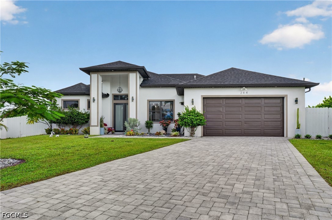 4 Bed Pool Home for Sale in Cape Coral, photo 2