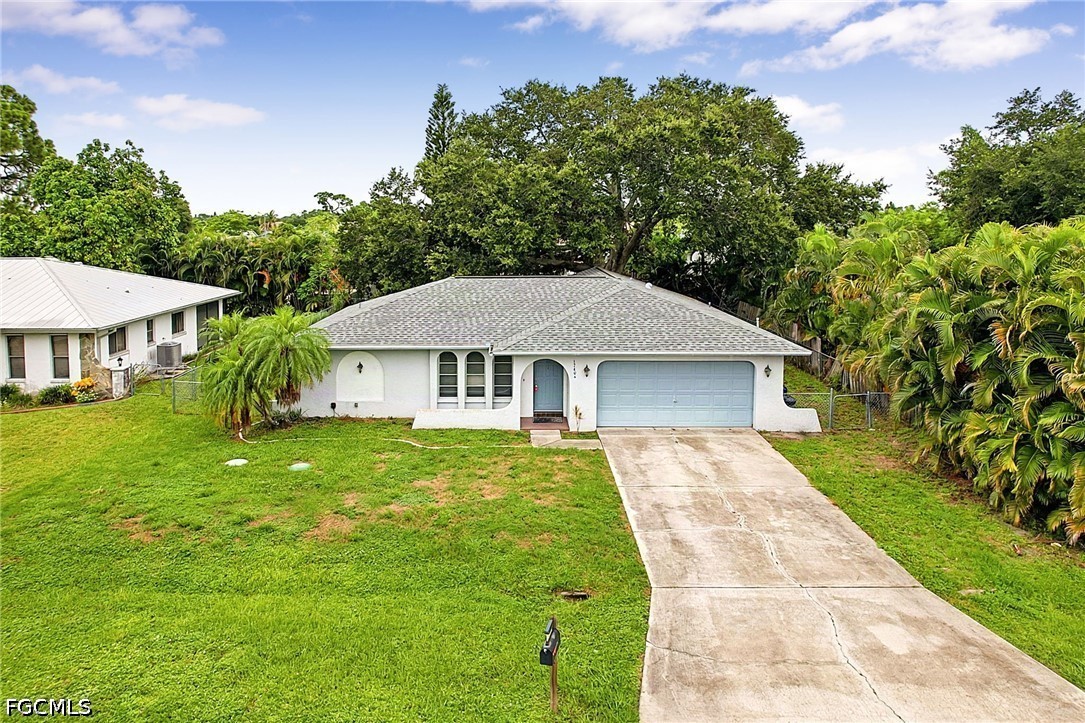 3 Bed SingleFamilyResidence for Sale in San Carlos Park, FL — photo 2
