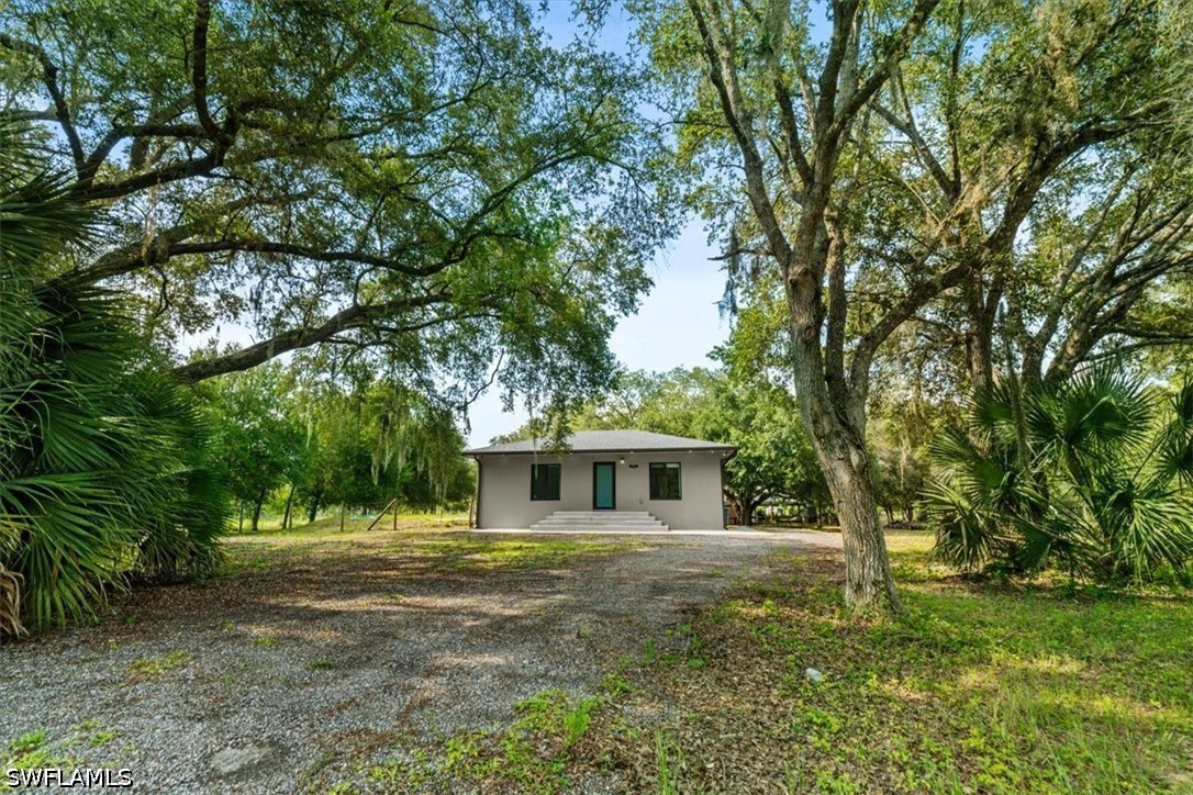 2 Bed SingleFamilyResidence for Sale in Clewiston, FL — photo 2