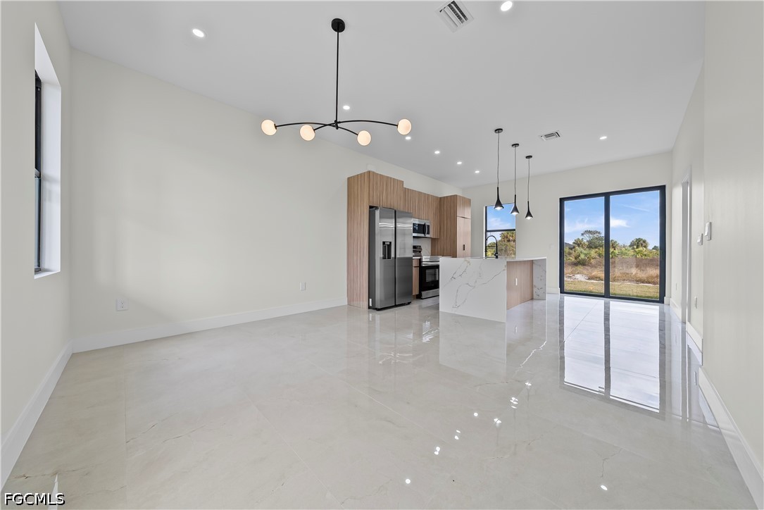 3 Bed SingleFamilyResidence for Sale in Lehigh Acres, FL — photo 2