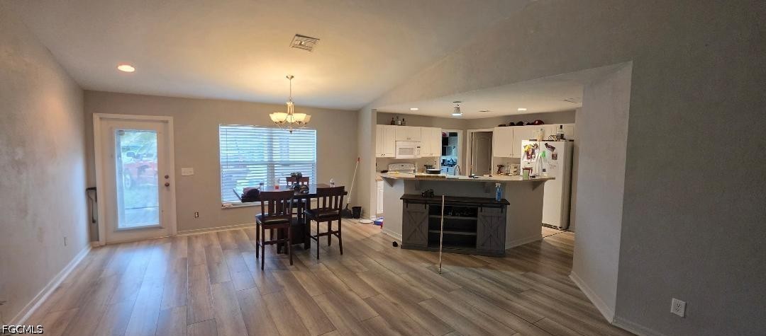 3 Bed SingleFamilyResidence for Sale in Buckingham, FL — photo 2