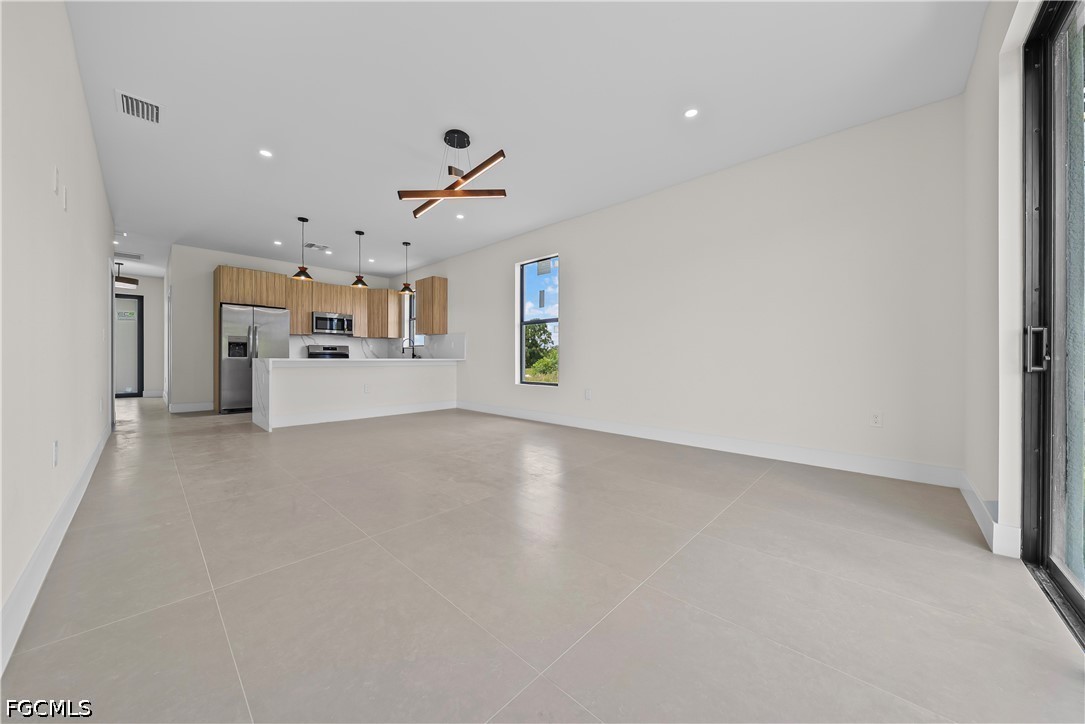 3 Bed SingleFamilyResidence for Sale in Lehigh Acres, FL — photo 2