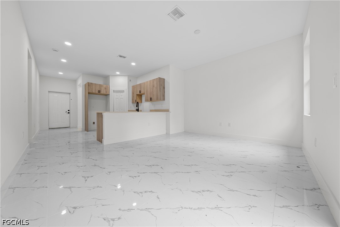 3 Bed SingleFamilyResidence for Sale in Lehigh Acres, FL — photo 2