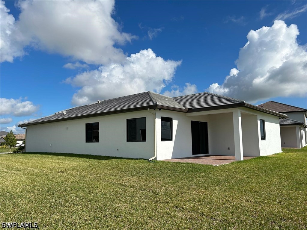 4 Bed SingleFamilyResidence for Sale in Maple Ridge, FL — photo 2