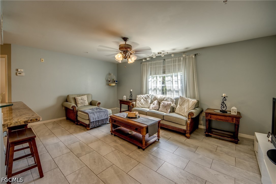 2 Bed Condominium for Sale in Coral Cove, photo 2