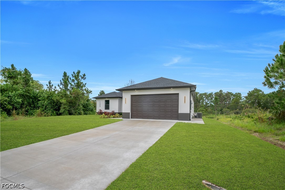 3 Bed SingleFamilyResidence for Sale in Lehigh Acres, FL — photo 2