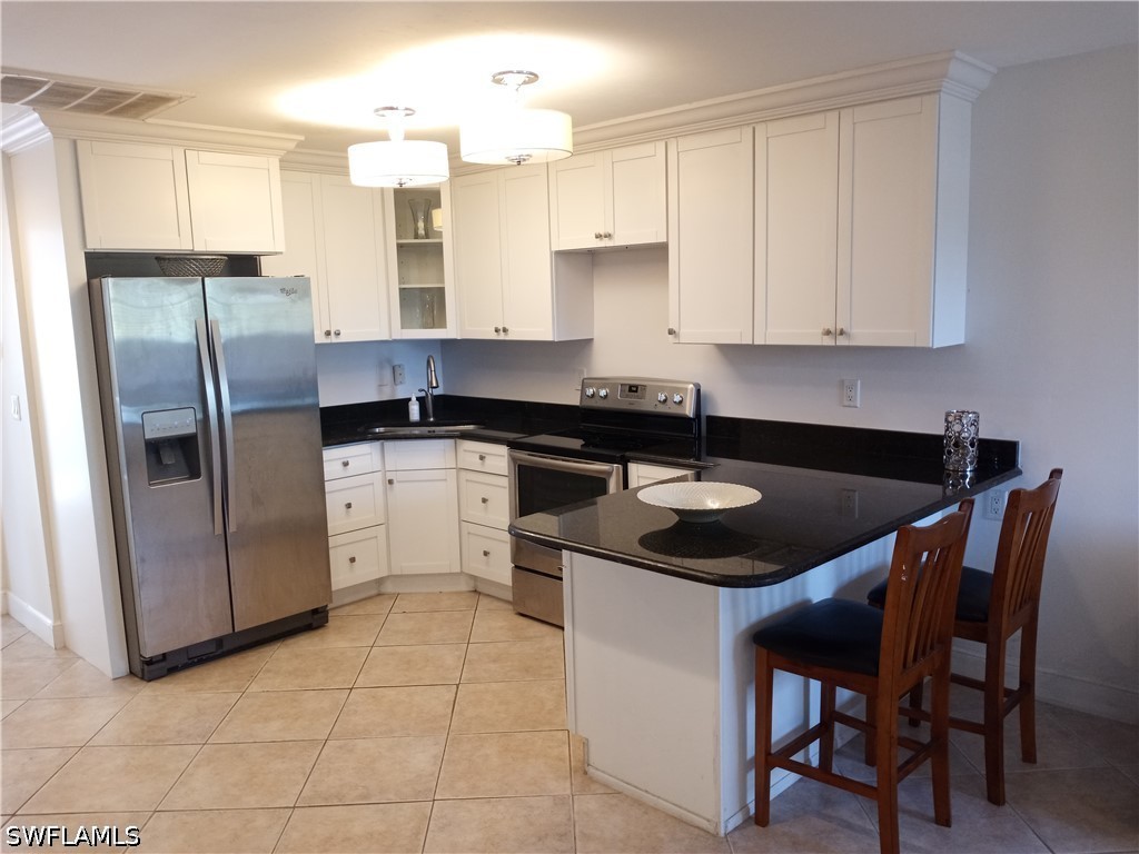 1 Bed Condominium for Sale in Bay Park, FL, $2,000 — photo 2