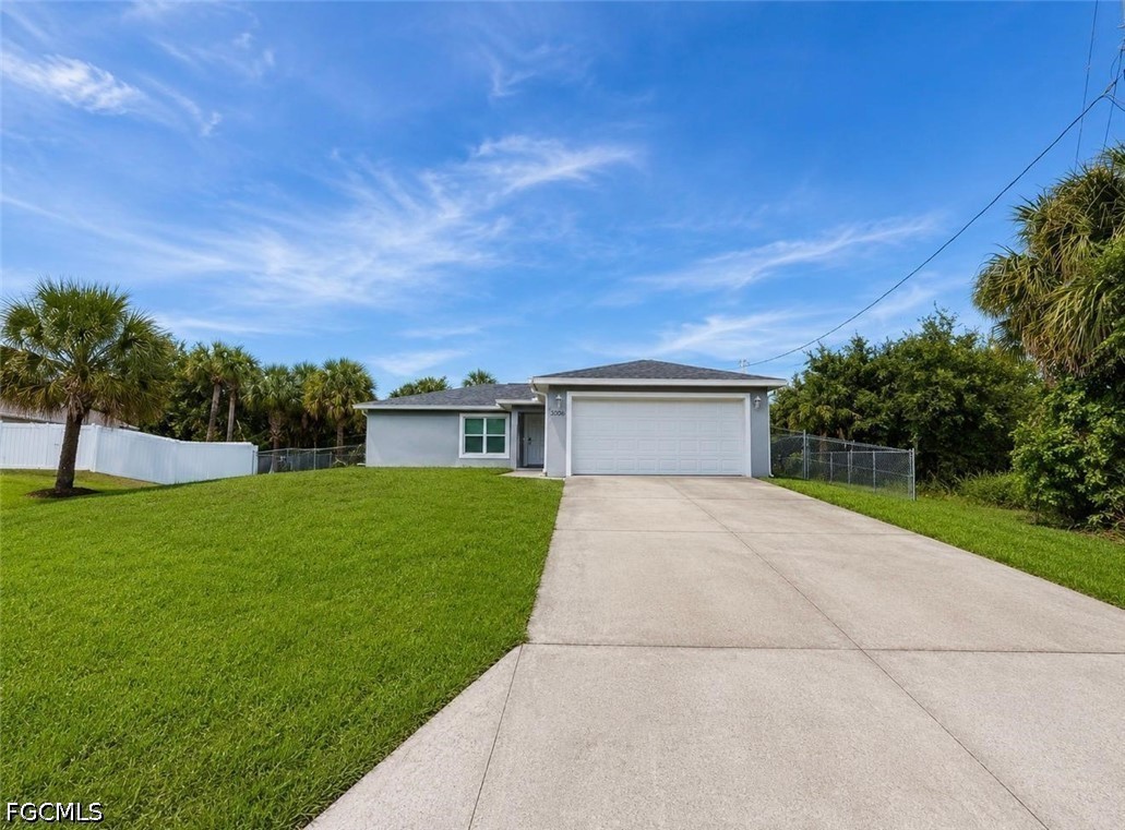3 Bed SingleFamilyResidence for Sale in Labelle, FL — photo 2