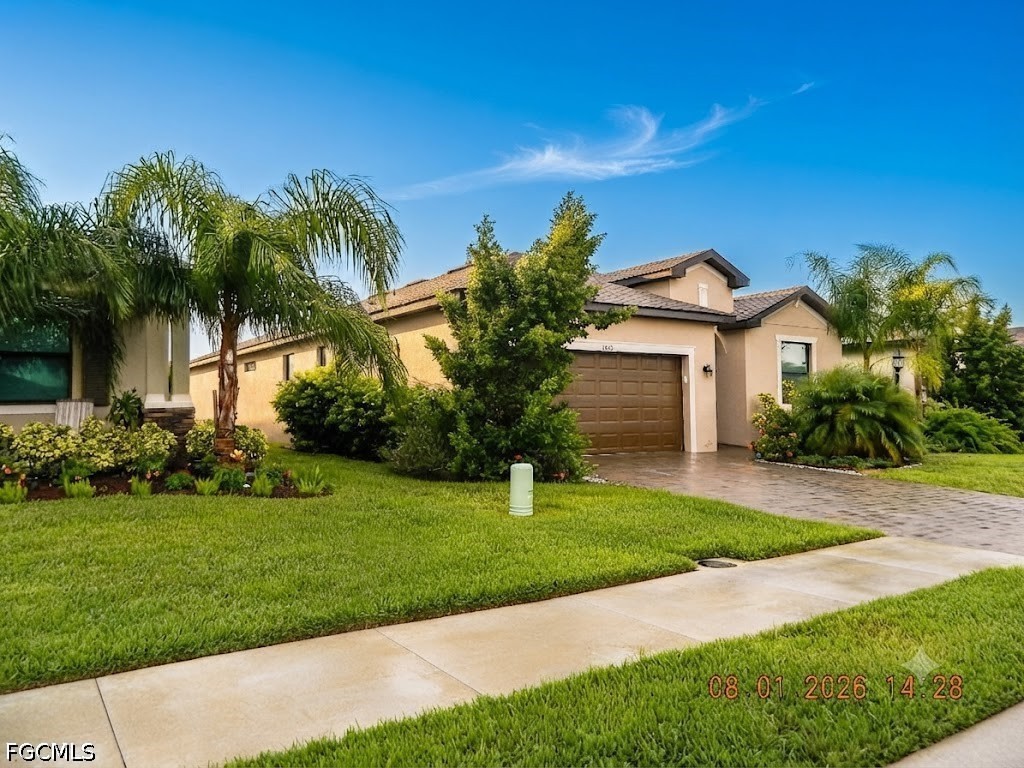 3 Bed SingleFamilyResidence for Sale in Portico, FL — photo 2