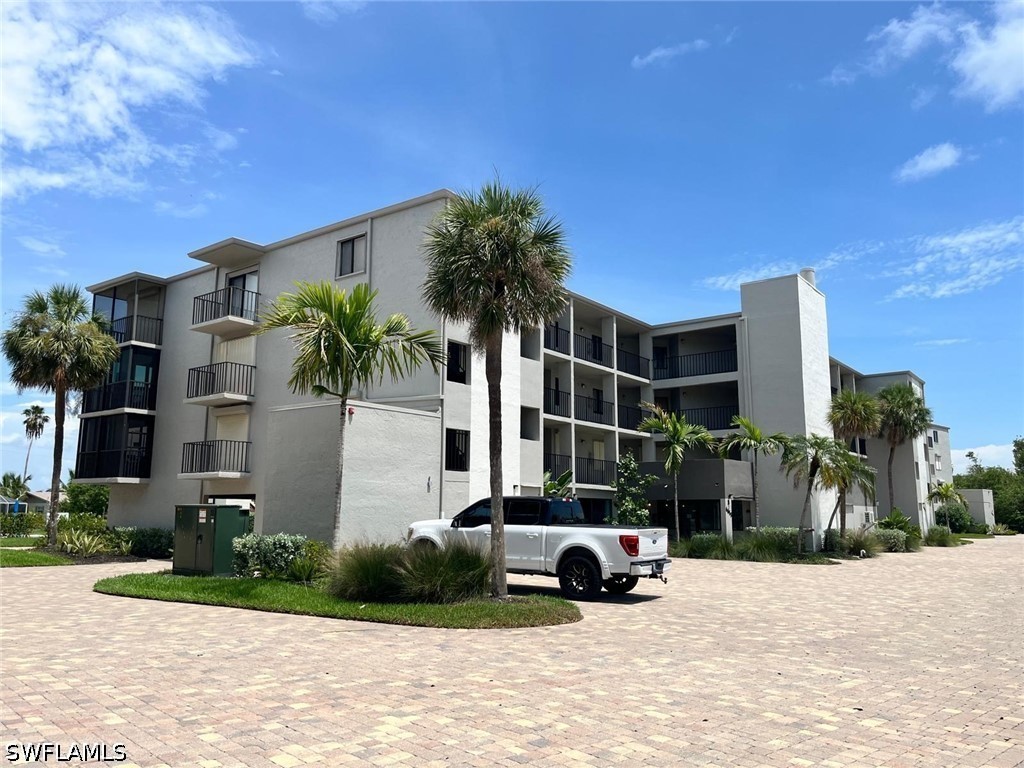 2 Bed Pool Home for Sale in Fort Myers Beach, FL, $389,000 — photo 2