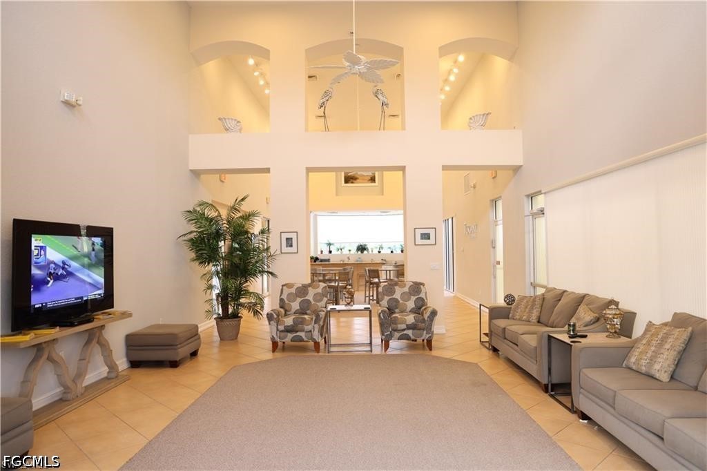 2 Bed Condominium for Sale in Tuscany Gardens, FL, $1,425 — photo 2